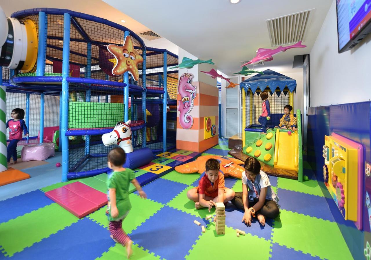 เลซิส สวีท ปีนัง Hotel บายันเลอปาส ภายนอก รูปภาพ Kids Club at Jumeirah Beach Hotel