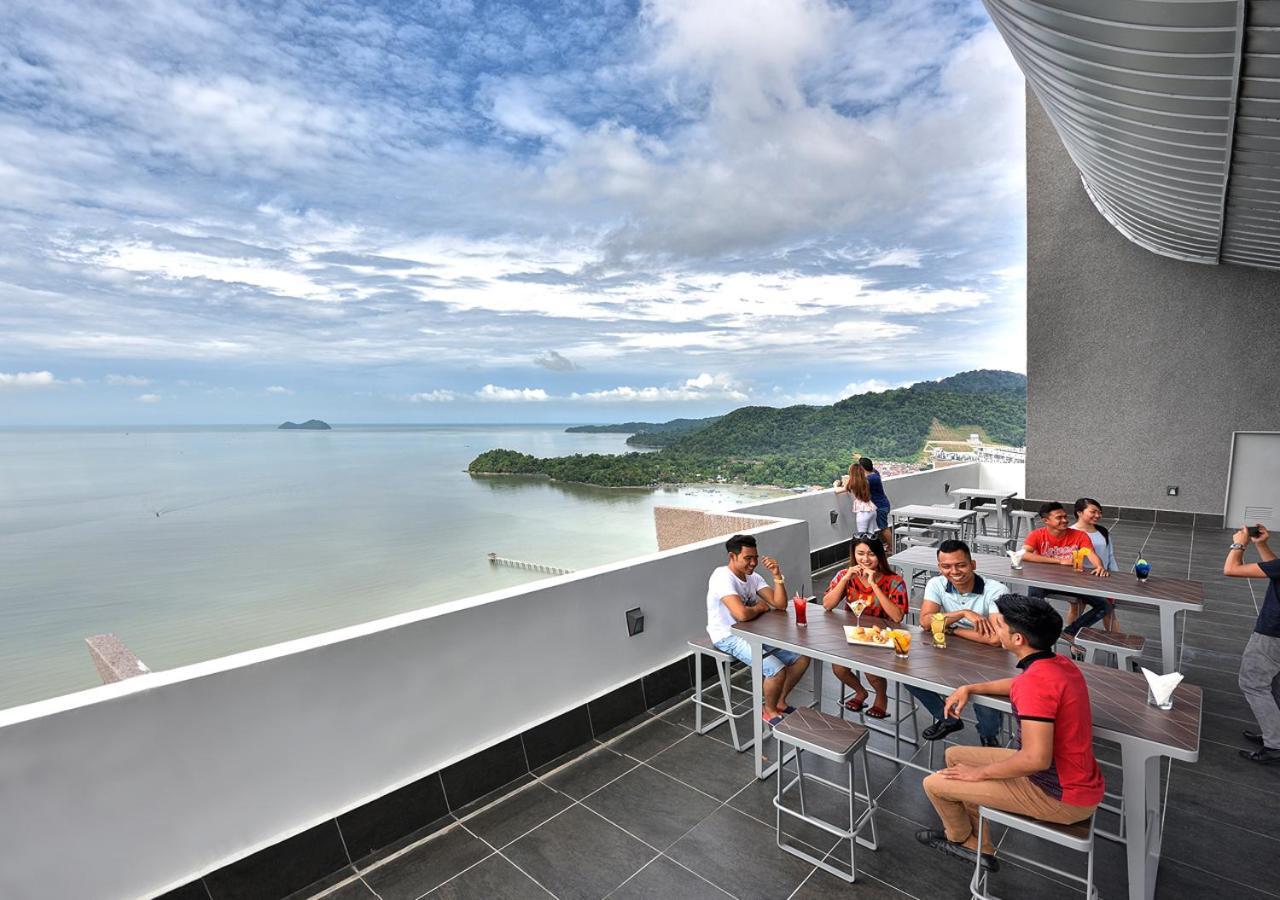 เลซิส สวีท ปีนัง Hotel บายันเลอปาส ภายนอก รูปภาพ Sky Bar
