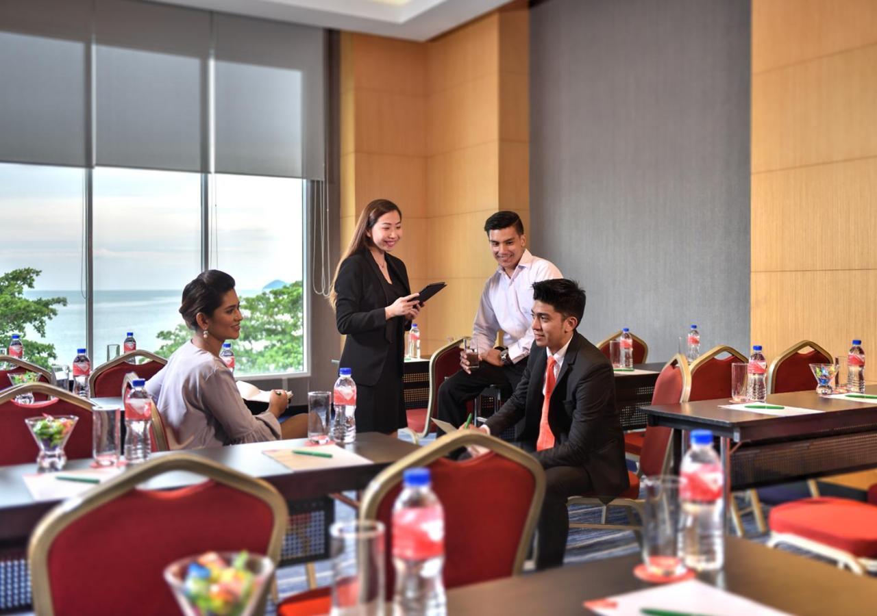 เลซิส สวีท ปีนัง Hotel บายันเลอปาส ภายนอก รูปภาพ Meeting room