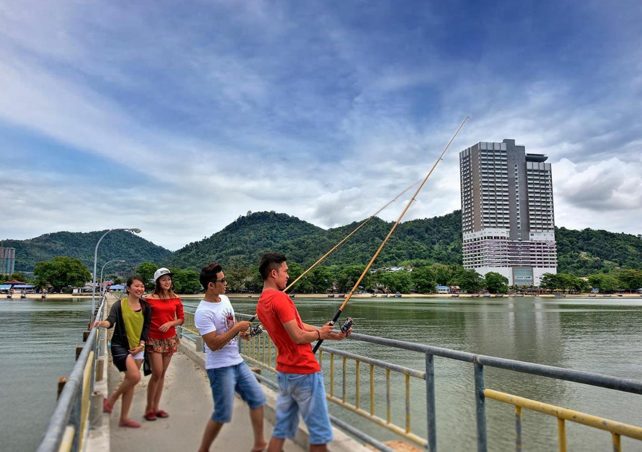 เลซิส สวีท ปีนัง Hotel บายันเลอปาส ภายนอก รูปภาพ Anglers at the Marina East Pier
